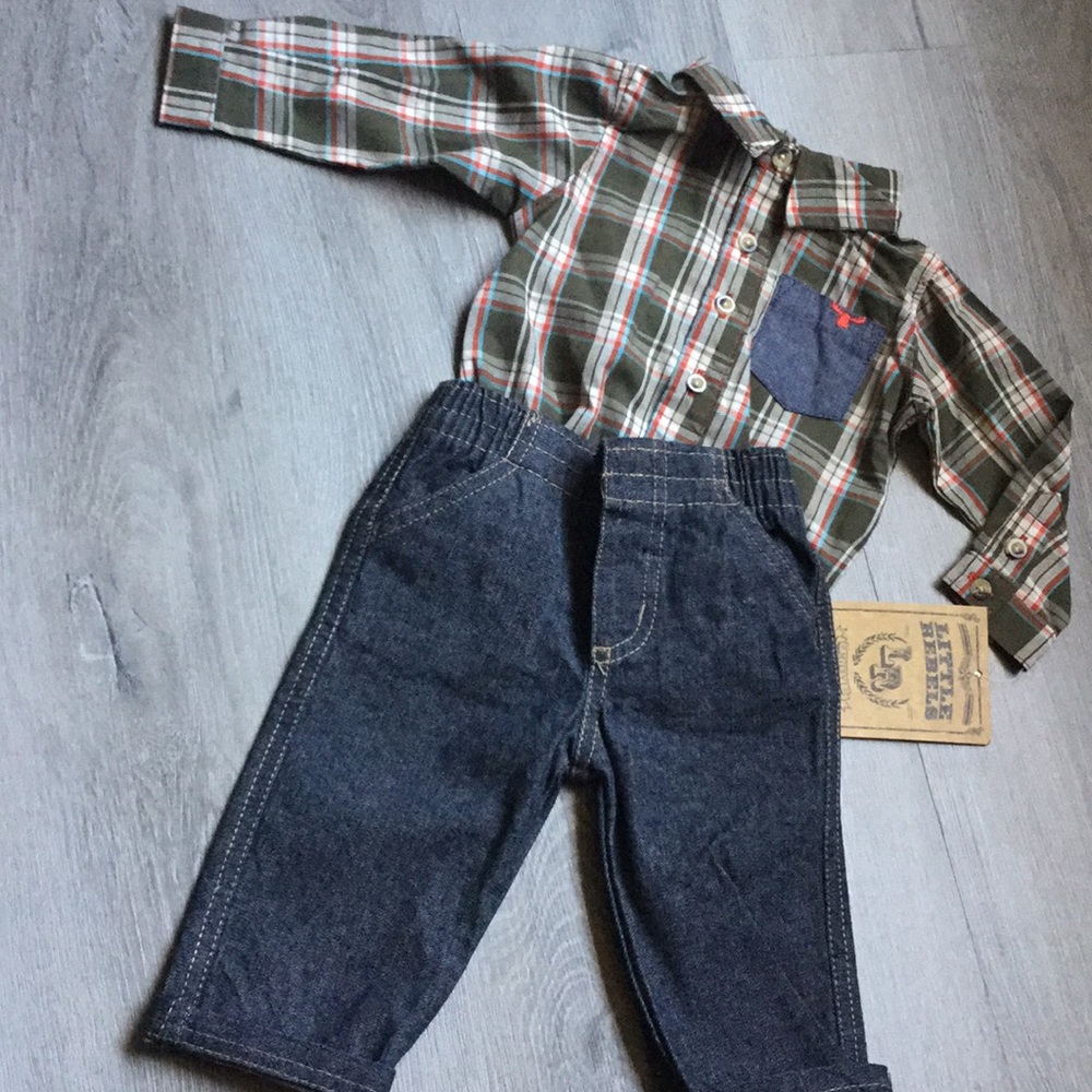 COPY - Long sleeve onesie and jeans